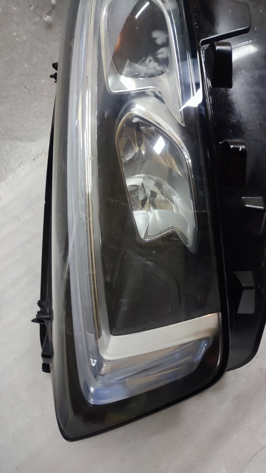 MERCEDES A CLASS W177 2018+ PASSENGERSIDE HEADLIGHT A1779063905 m17760