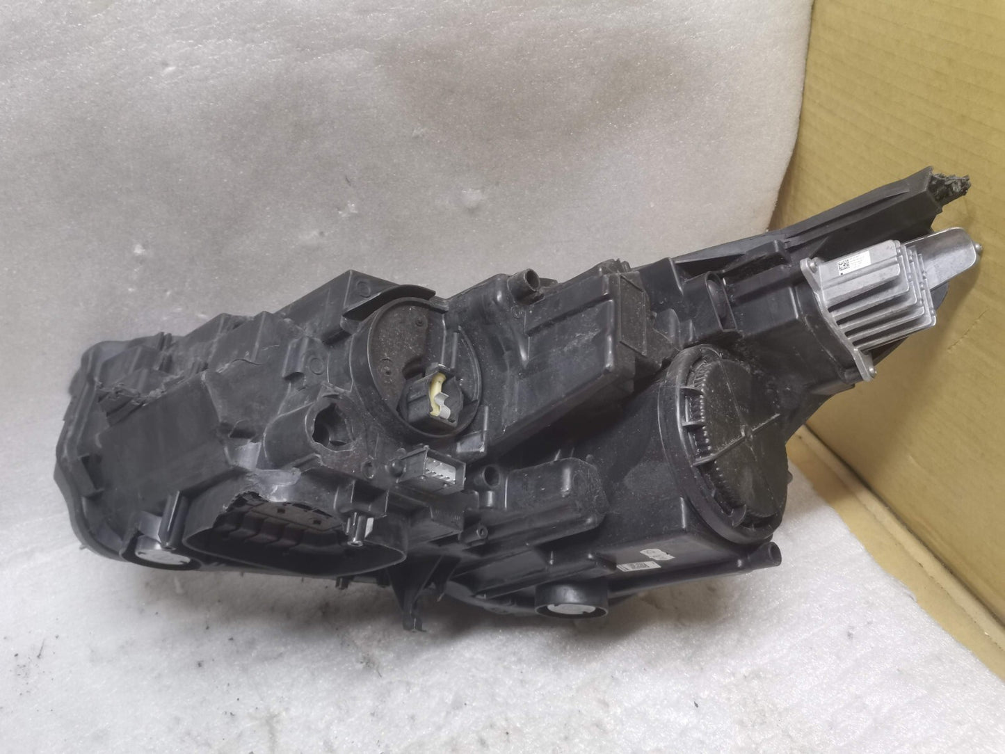 VAUXHALL CROSSLAND 2017-2021 DRIVER SIDE LED HEADLIGHT 39153541 vxcr49