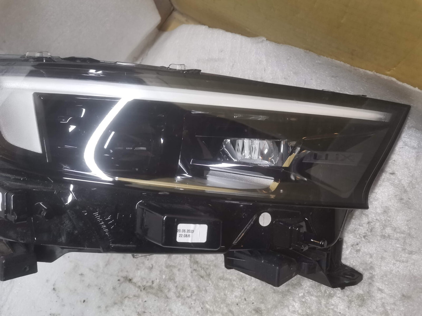 VAUXHALL MOKKA 2020-ON RIGHT DRIVER SIDE LED HEADLIGHT GENUINE 9834029980 vxmo58