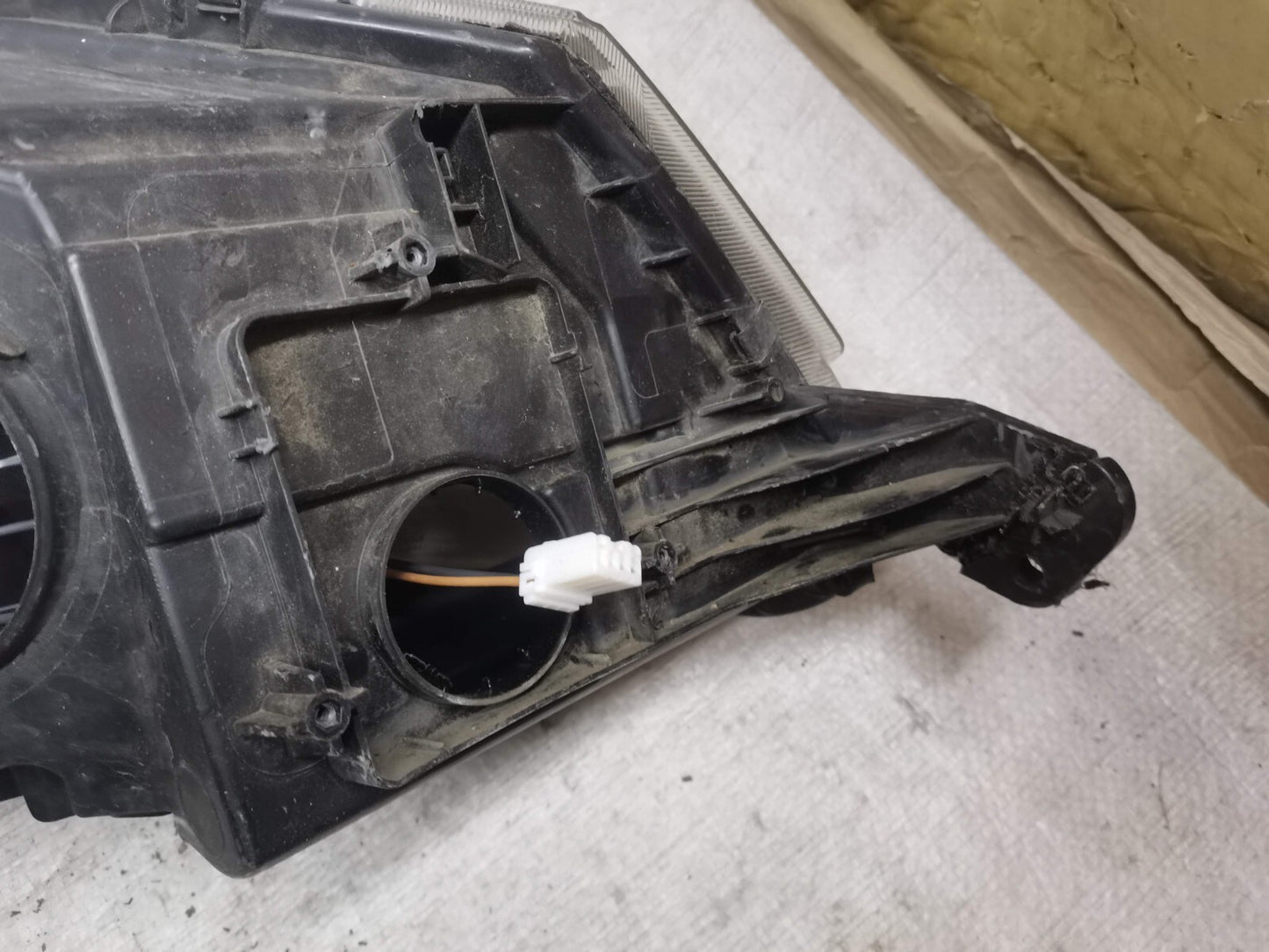 SKODA YETI 2013-17 NEARSIDE LEFT XENON LED HEADLIGHT GENUINE 5L2941015C skye39