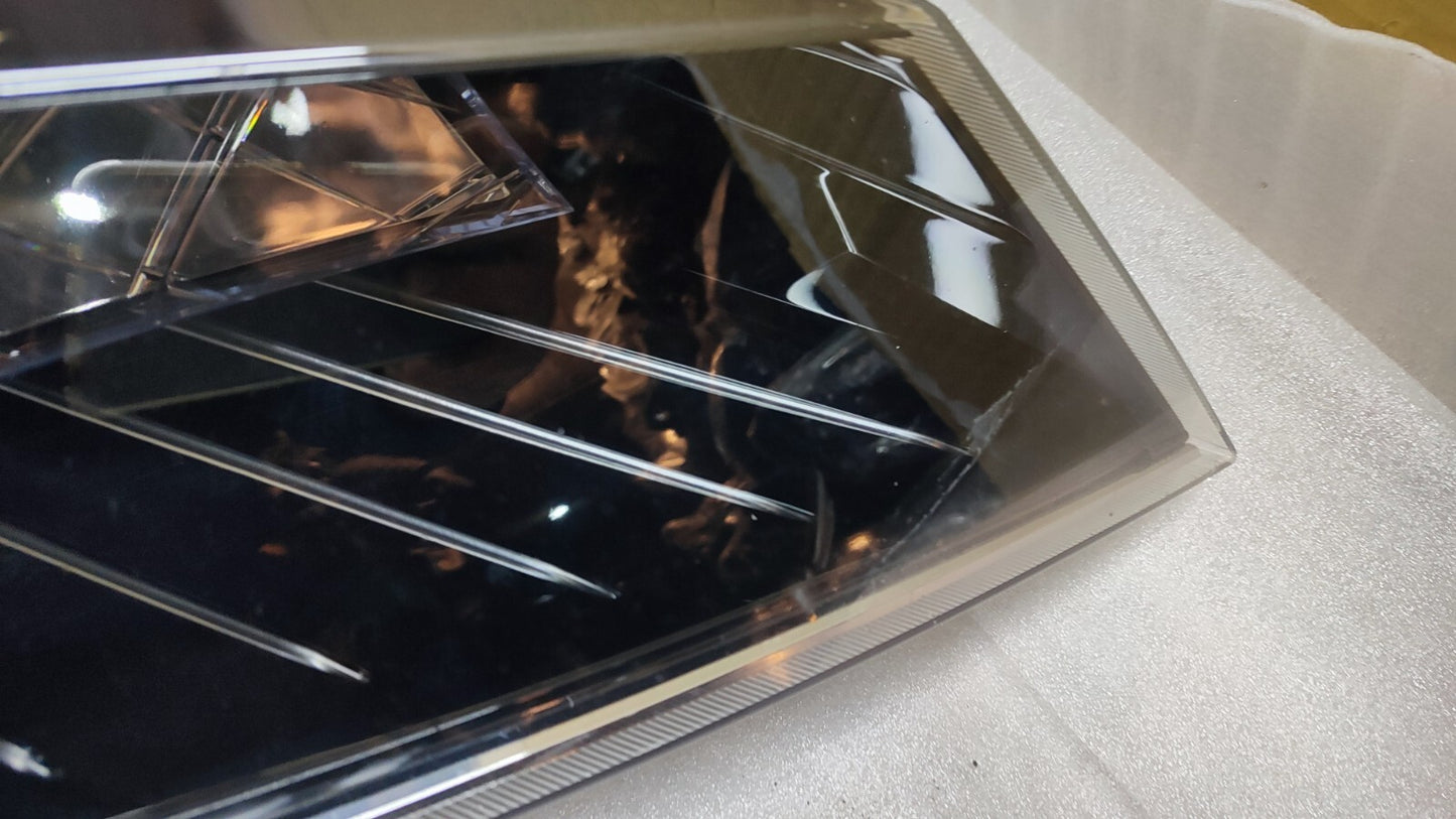 Skoda Superb 2015+ Xenon LED Driver Side Right O/S Headlight 3v2941016a sksp80