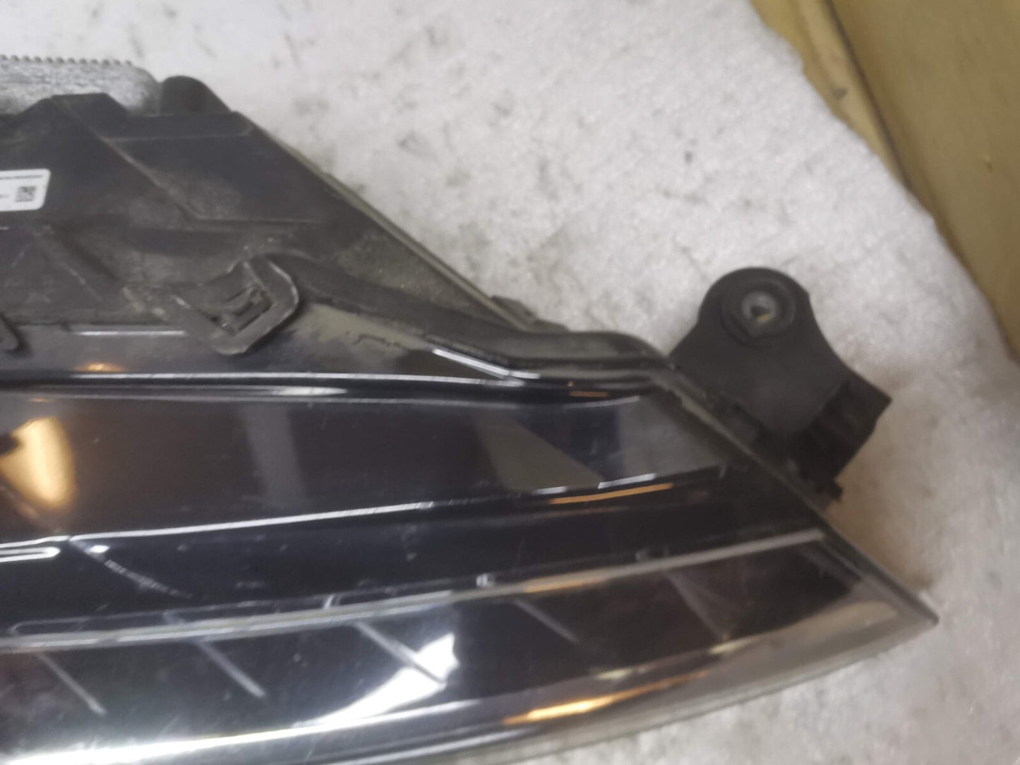 SKODA SUPERB MK3 FACELIFT CRYSTAL LED HEADLIGHT 2018-21 DRIVER O/S 3V2941016D 76