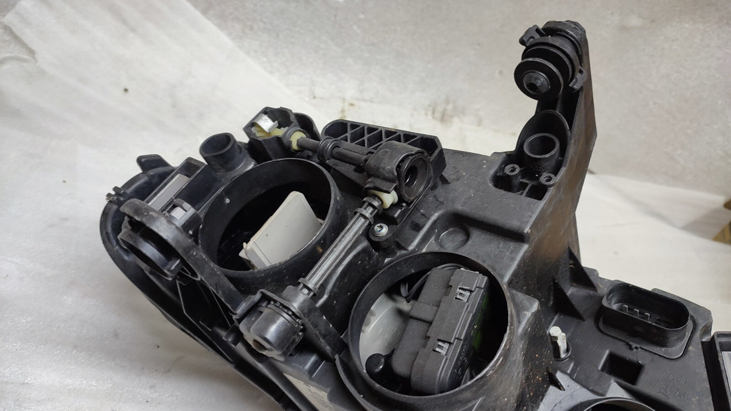 Volkswagen T-ROC Headlight Drivers Side Offside Halogen 2GA941006C VW161