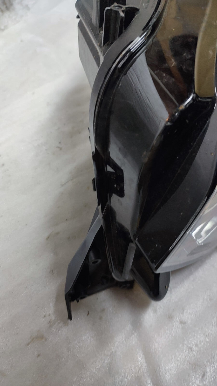 Peugeot 208 passenger headlight 9855524780 valeo 2024 psa75