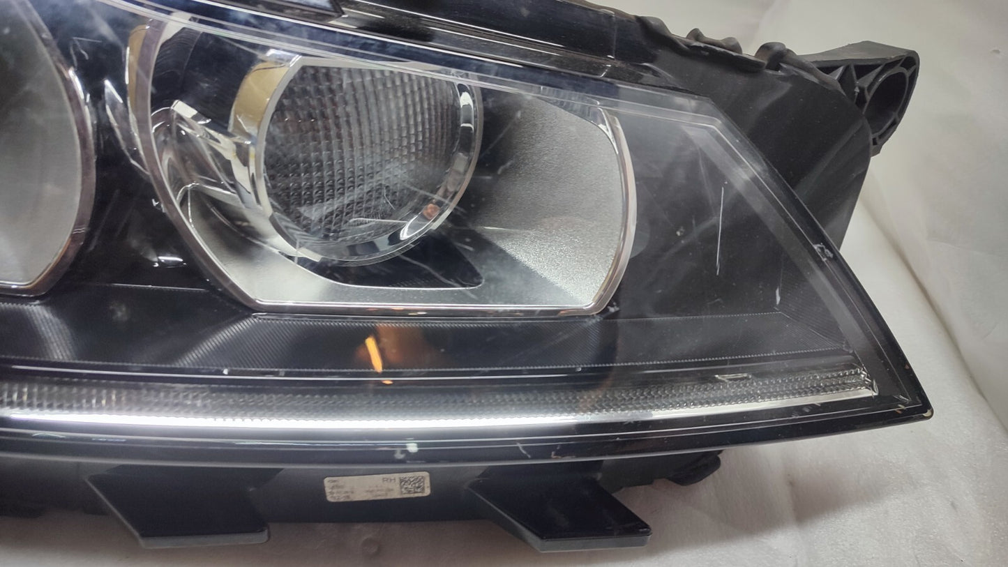 JAGUAR XF X260 2015-18 DRIVERSIDE GENUINE HEADLIGHT GX63-13W029DJJLR57