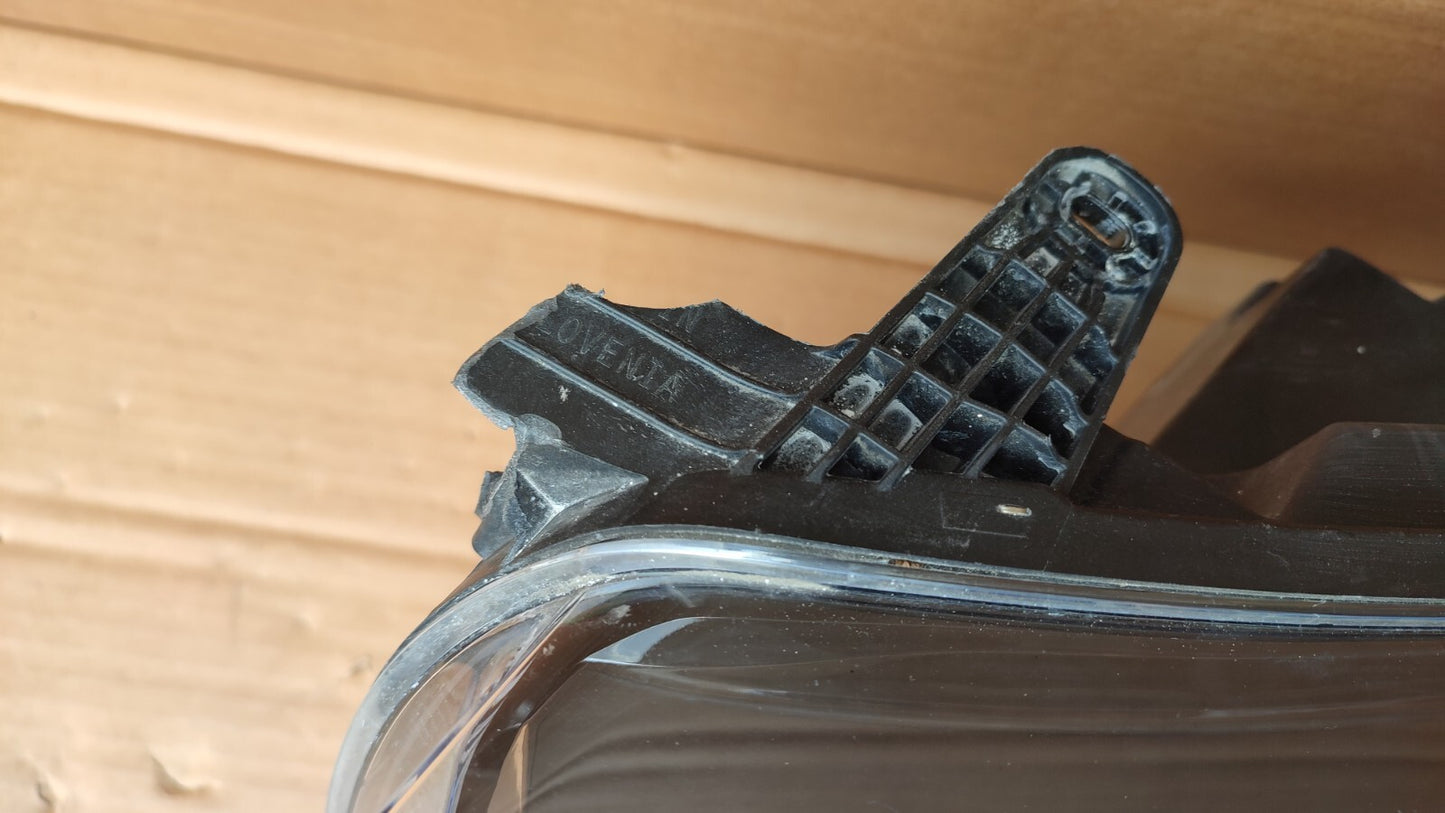 MERCEDES-BENZ  X CLASS W470 PASSENGERS SIDE HEADLIGHT A4709061200 m108