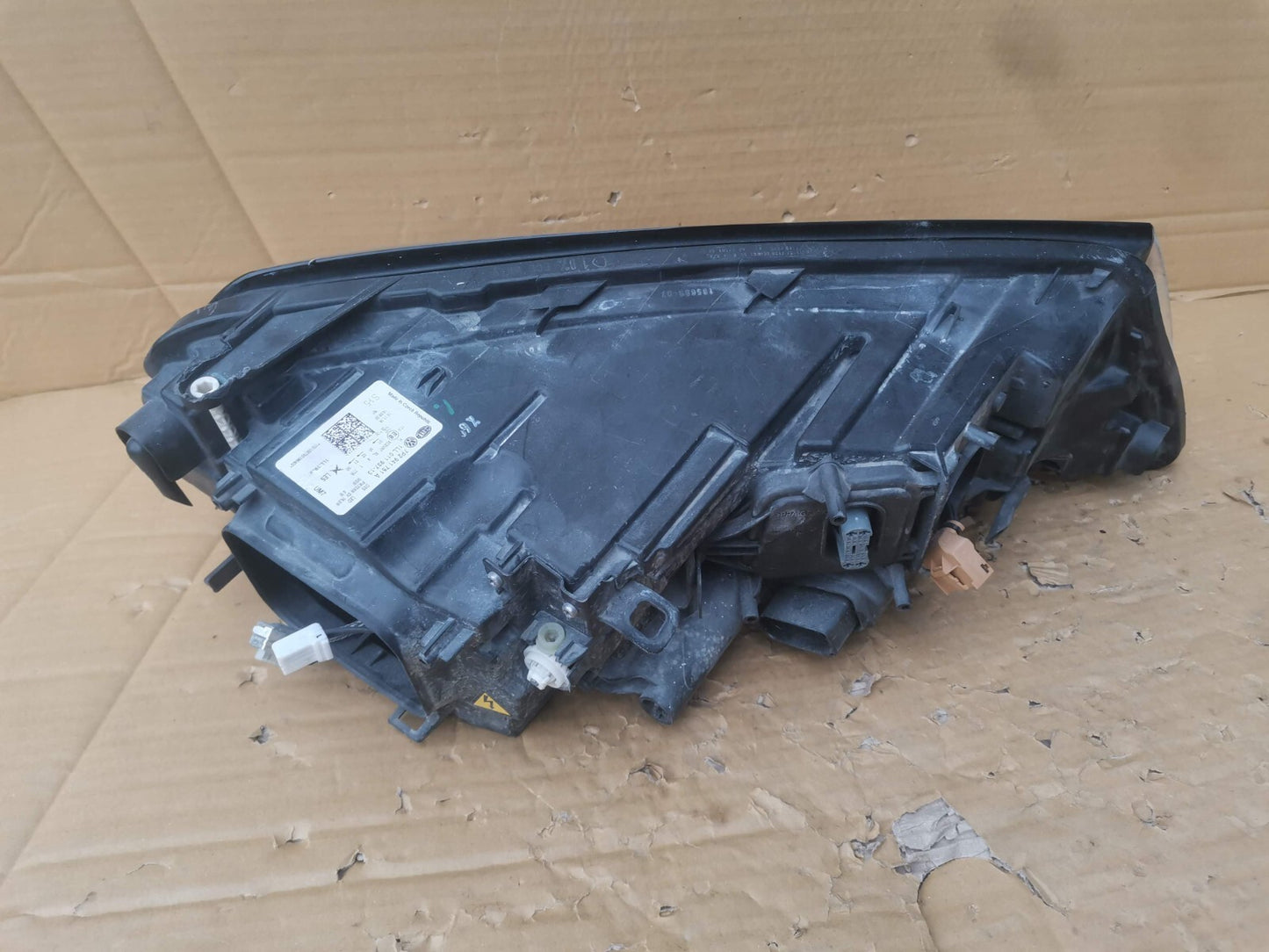 Volkswagen Touareg II 2016 Left front headlight headlamp 7P2941751A vwta107