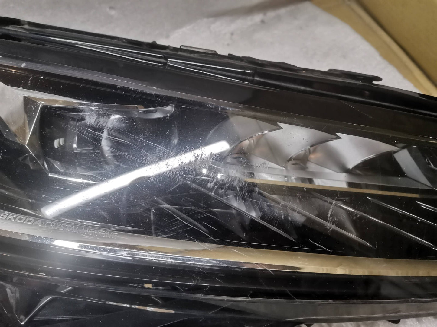 SKODA SUPERB MK3 FACELIFT CRYSTAL LED HEADLIGHT 2018-21 DRIVER O/S 3V2941016D 76