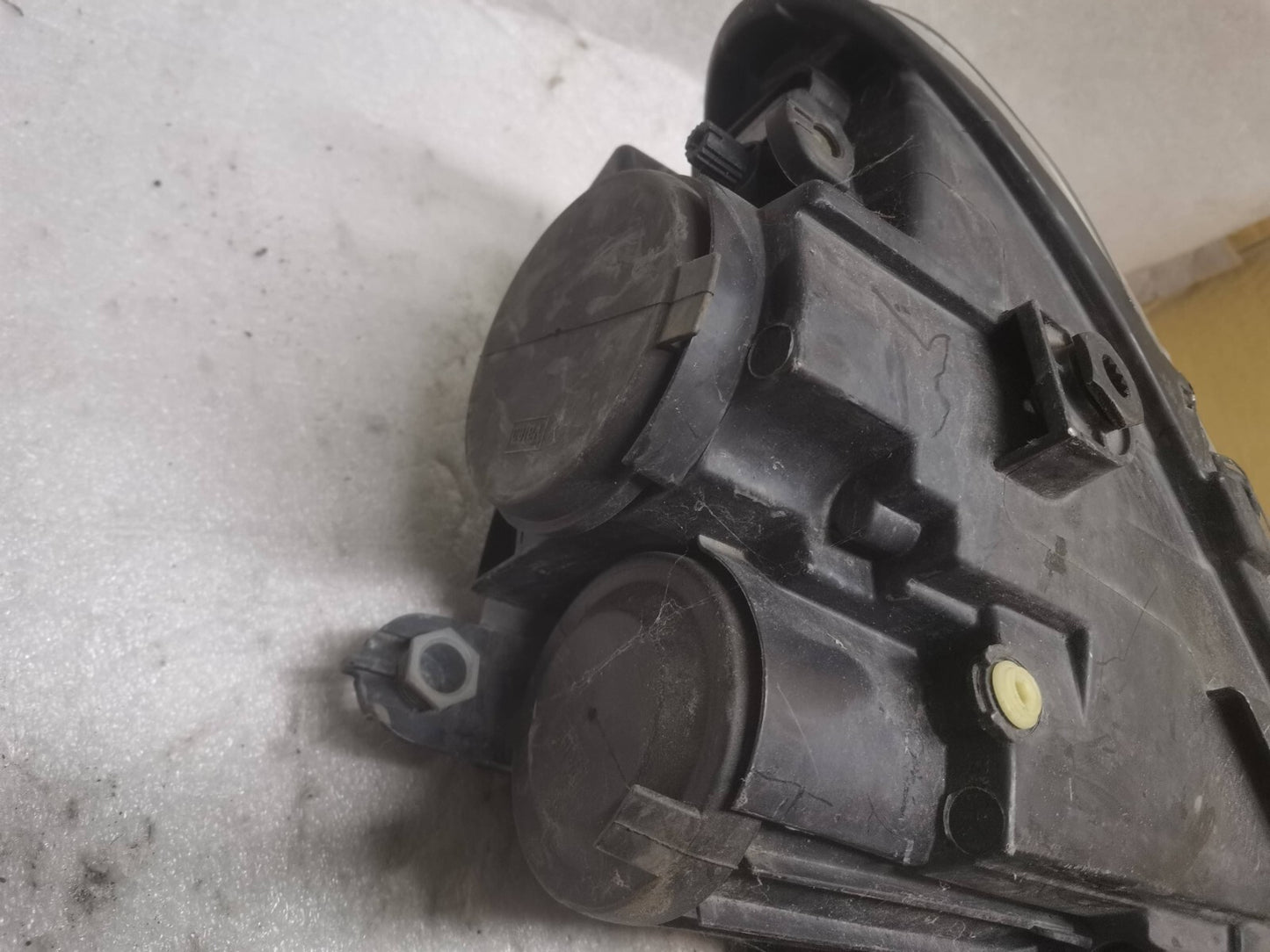 VOLKSWAGEN SCIROCCO HALOGEN HEADLIGHT FRONT LEFT PASSENGER 1K8941005R vw126