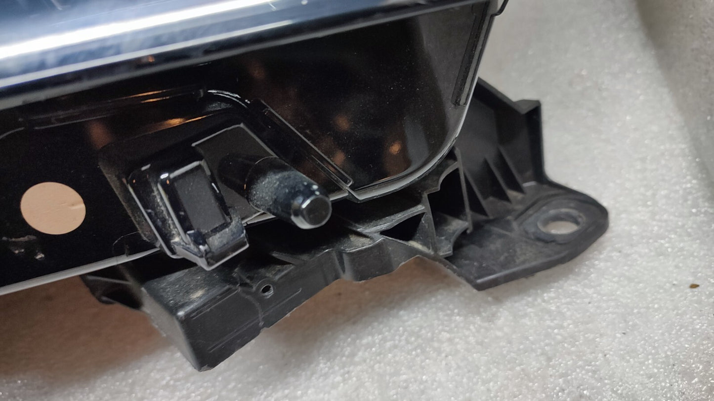 VAUXHALL MOKKA O/S Drivers Right Front Headlight Headlamp 9837332080 2020+ vx108