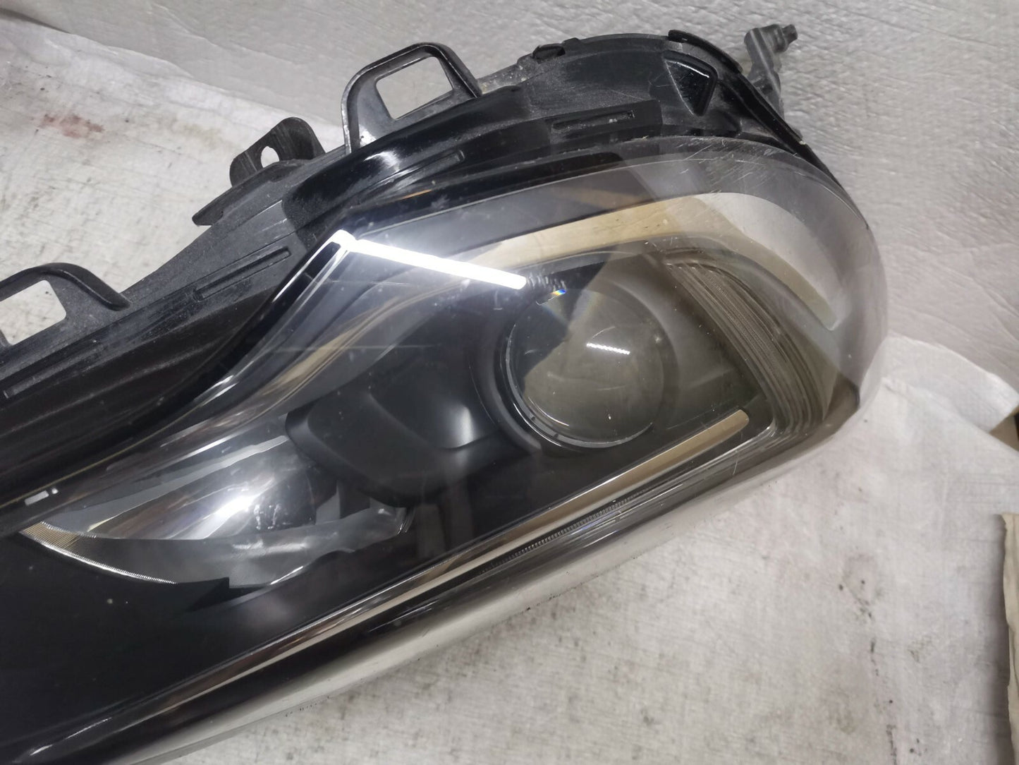 VAUXHALL ASTRA K 39111146 FRONT HEADLIGHT RIGHT SIDE RHD OSF vak1