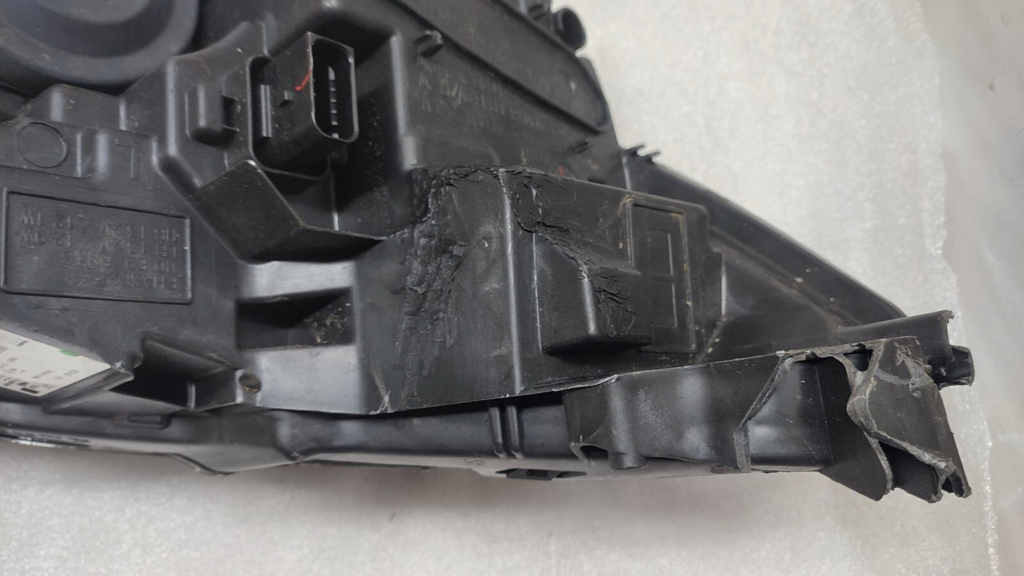 Peugeot 208 passenger headlight 9855524780 valeo 2024 psa91