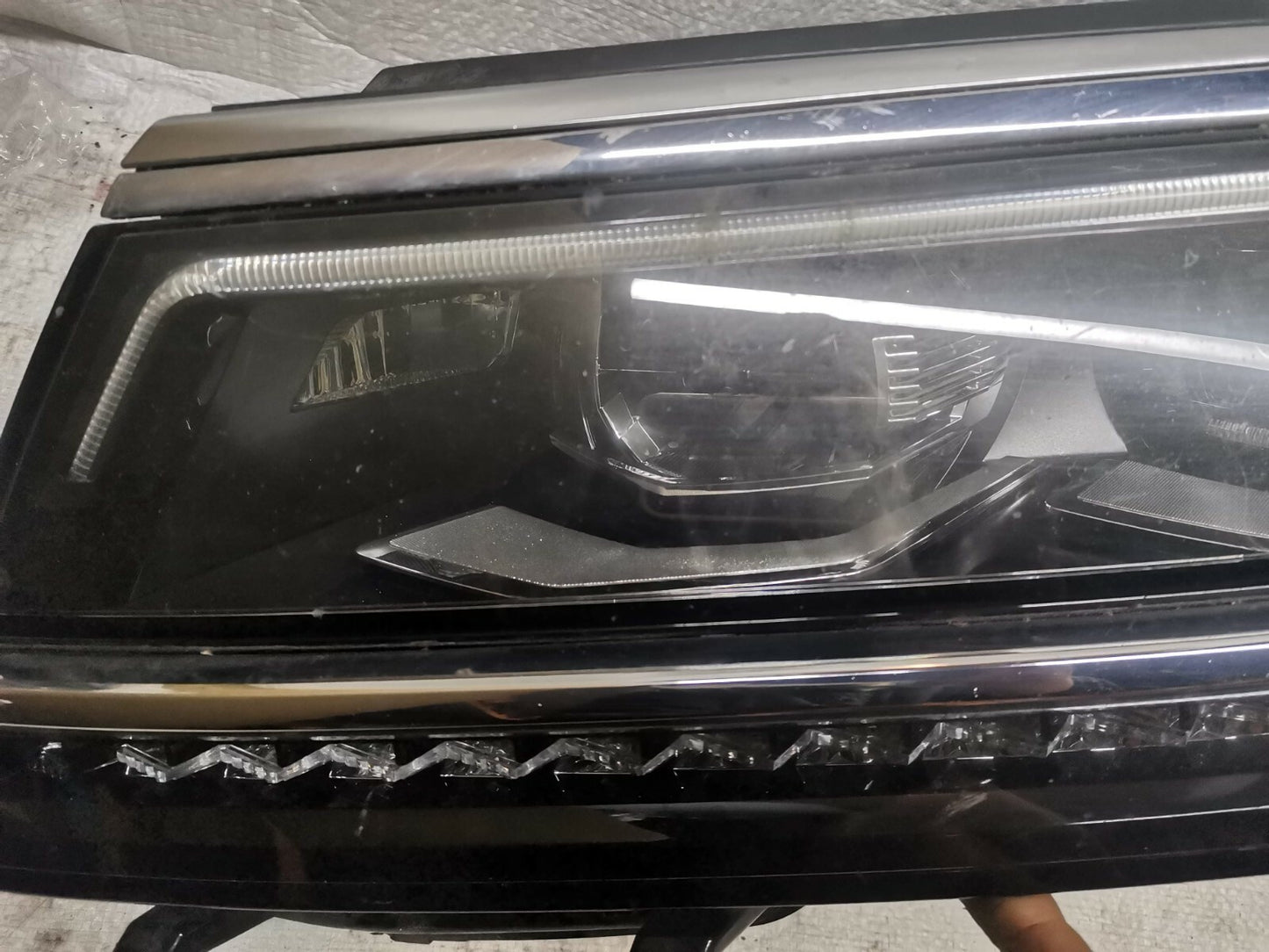VOLKSWAGEN TIGUAN NS XENON LED HEADLIGHT 5NC941081A vwti119
