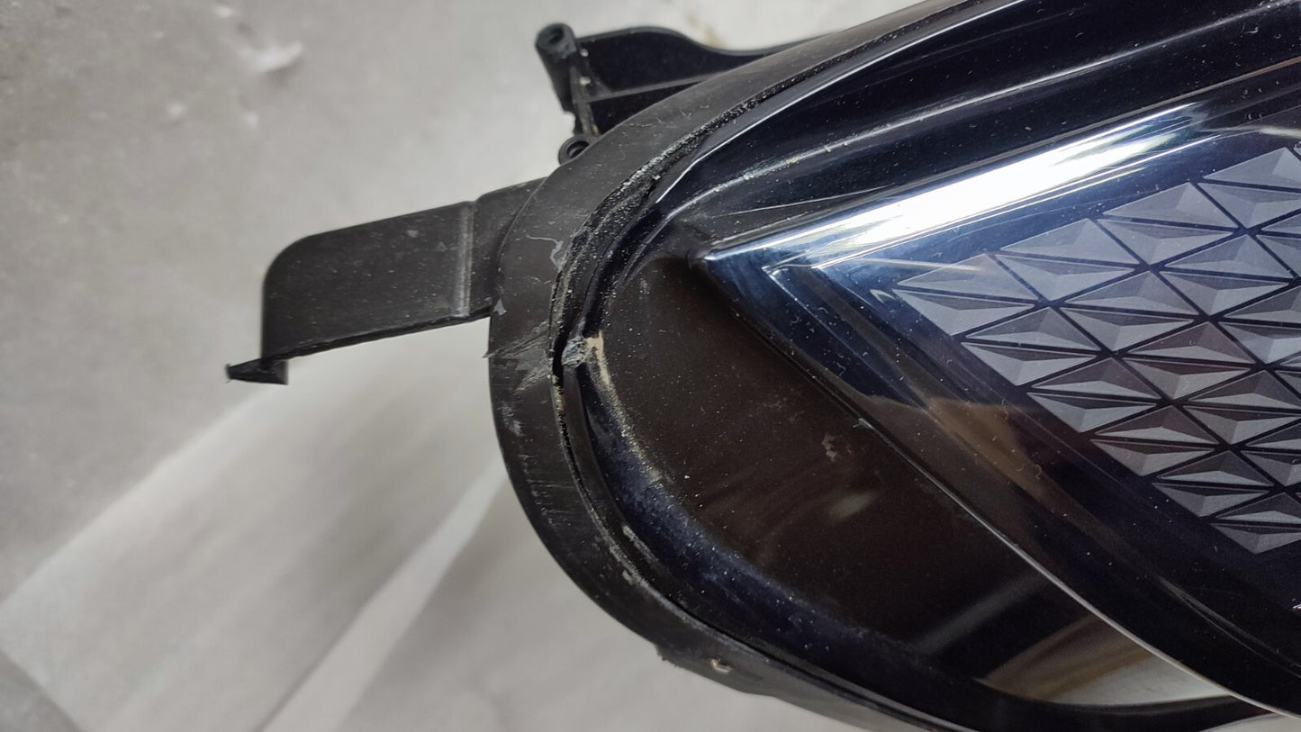 RENAULT CAPTUR HEADLAMP LED RIGHT DRIVER SIDE 260100119R MK2 2019-24 ren36