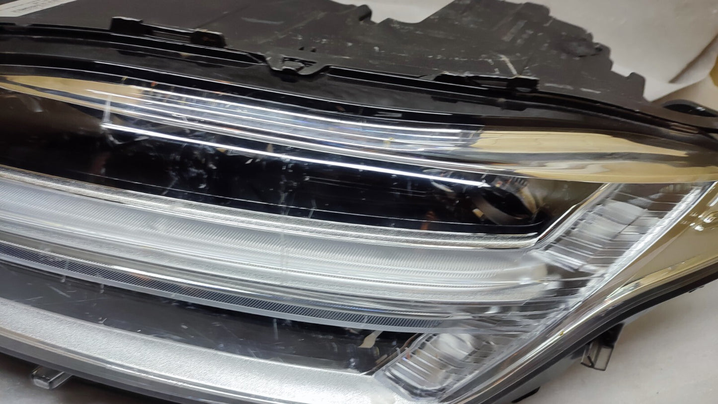 VOLVO XC90 NEARSIDE LEFT HEADLIGHT GENUINE 32338962  vo9060