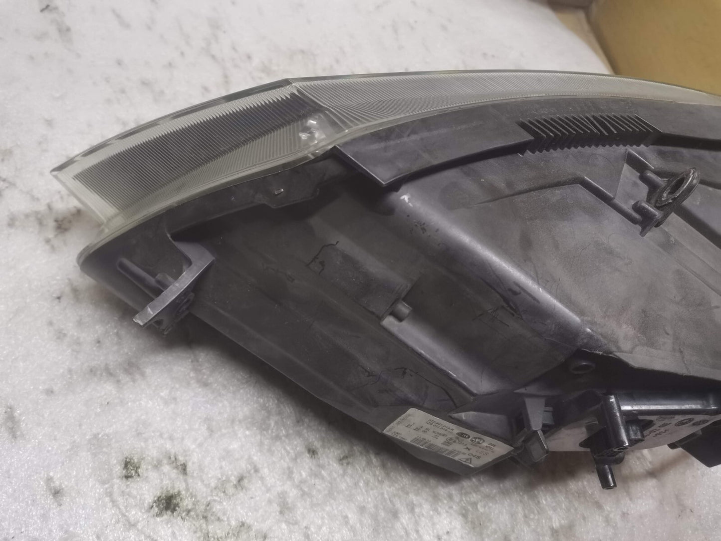 SKODA SUPERB 13-15 RIGHT DRIVER SIDE XENON HEADLIGHT HEADLAMP 3T2941016H sksp77