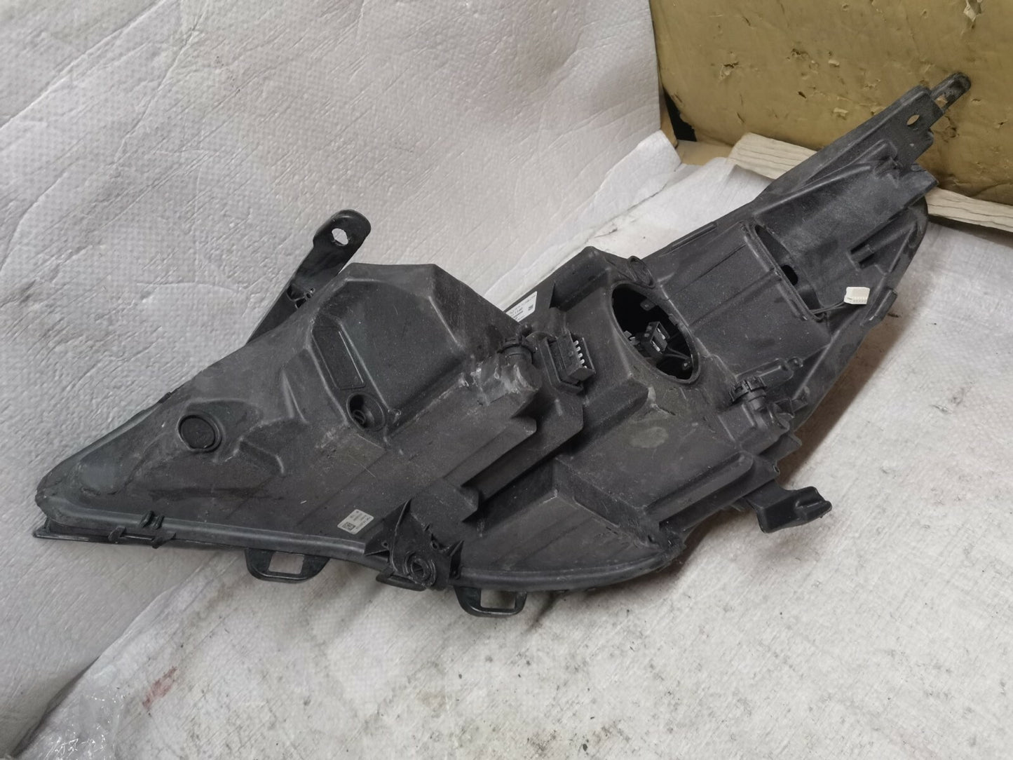 VAUXHALL ASTRA K 39111146 FRONT HEADLIGHT RIGHT SIDE RHD OSF vak1