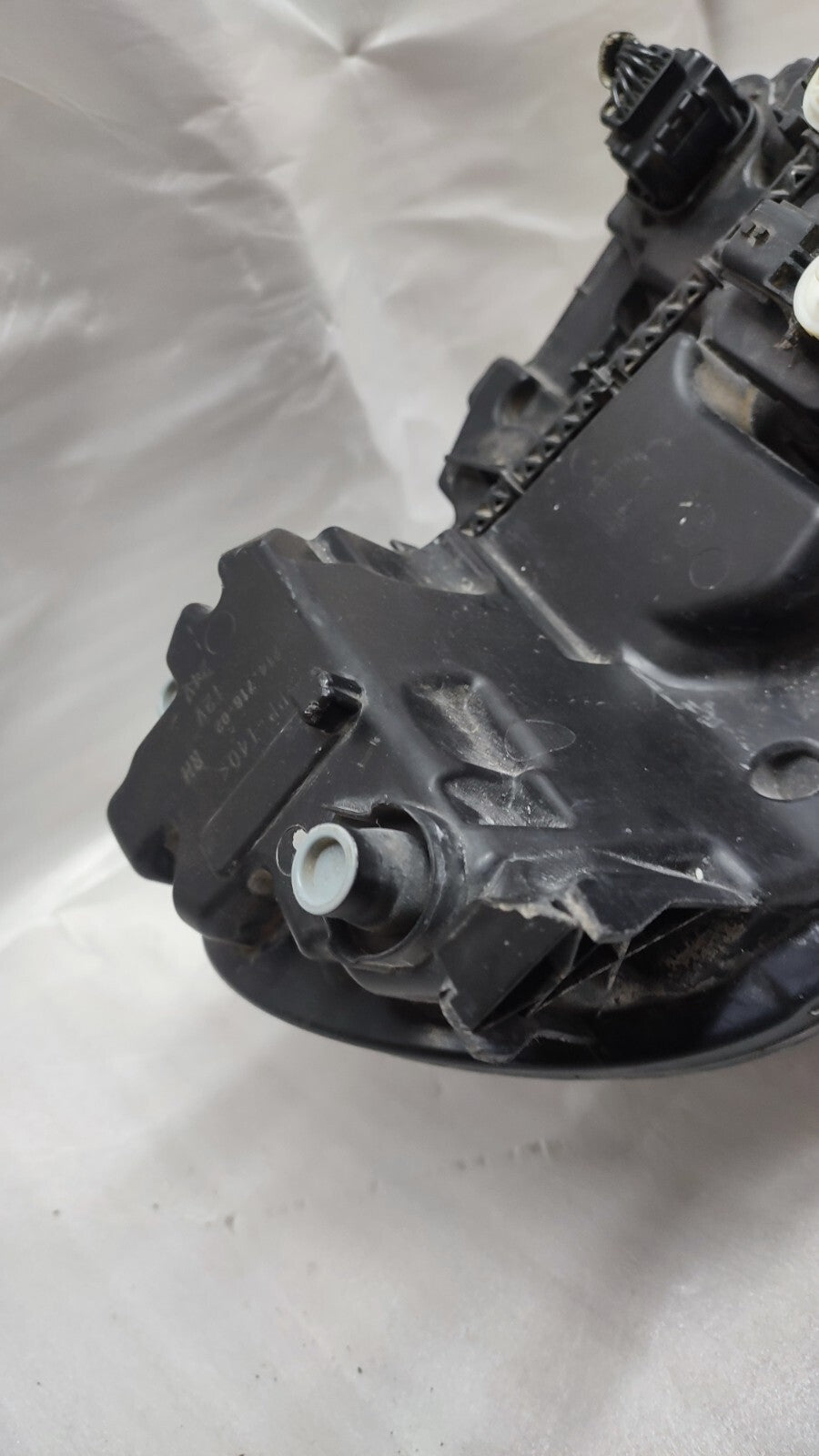 Mercedes Benz X Class Driver Side Xenon Headlamp A4709061300 2017-2020 m40797