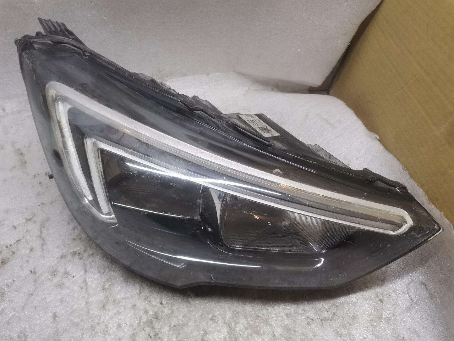 VAUXHALL CROSSLAND X 2017-2021 DRIVER SIDE HALOGEN HEADLIGHT 13467970 vxcr69
