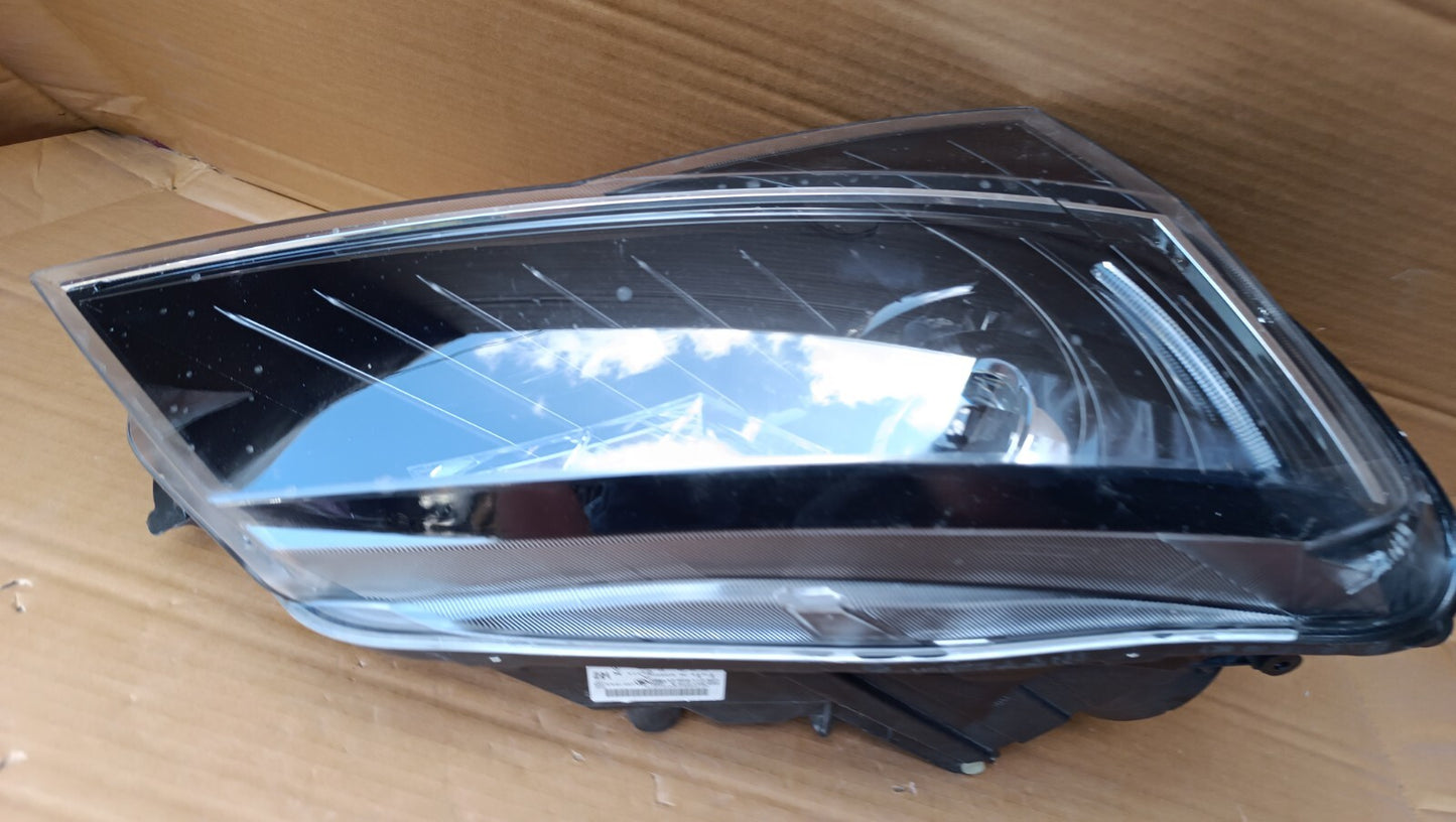 Skoda Superb 2015+ Xenon LED Driver Side Right O/S Headlight 3v2941016a sksp99