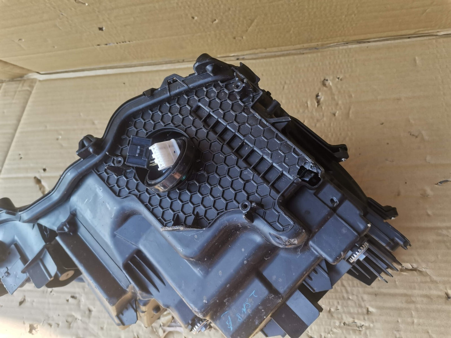 Lexus UX 200 250h LEFT PASSENGER Side Triple Beam LED Headlight 2019-22 leux9