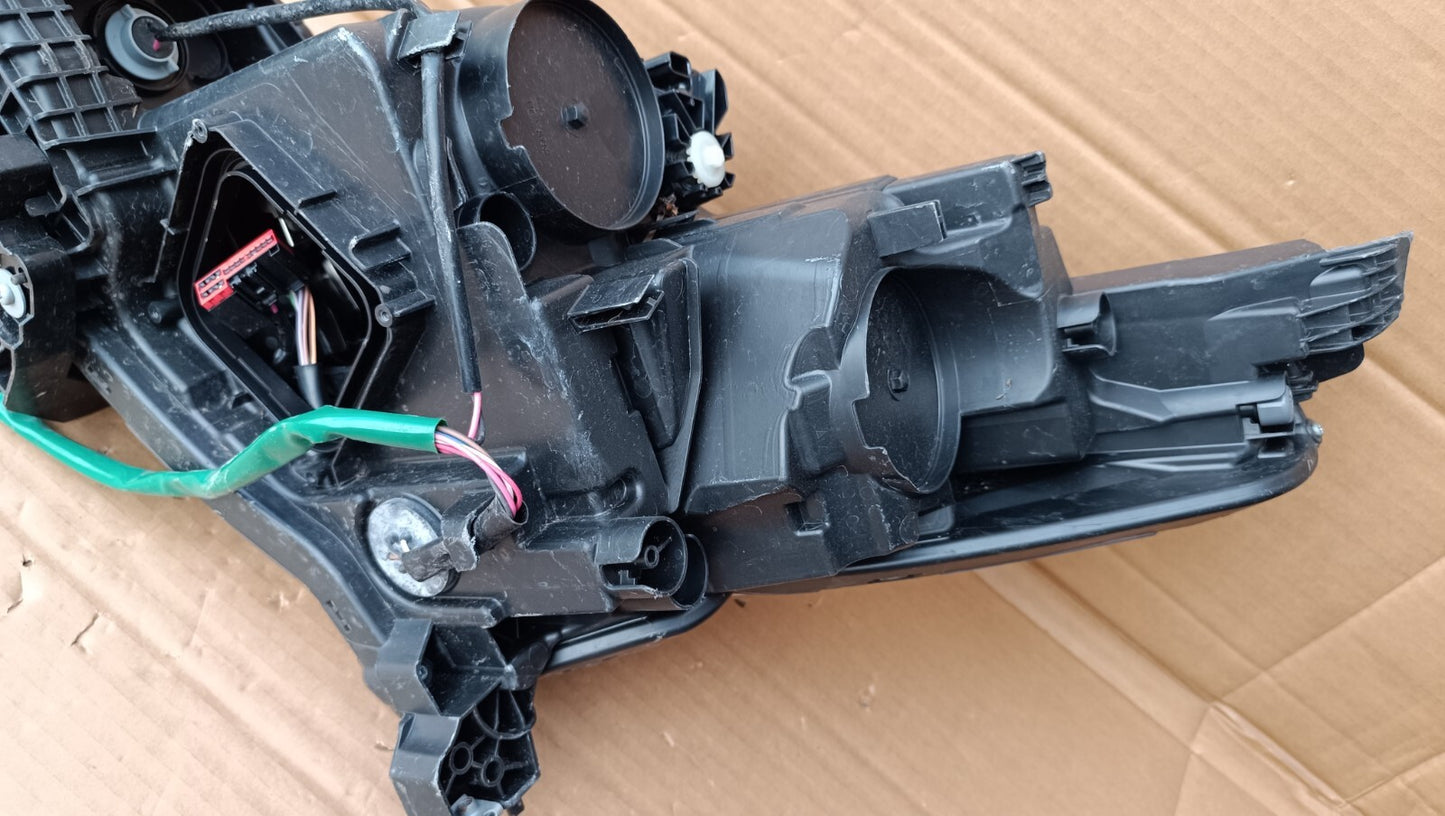 NISSAN LEAF FRONT RIGHT DRIVERS SIDE HALOGEN HEADLIGHT 260105SJ0A 2018 2024 ni60