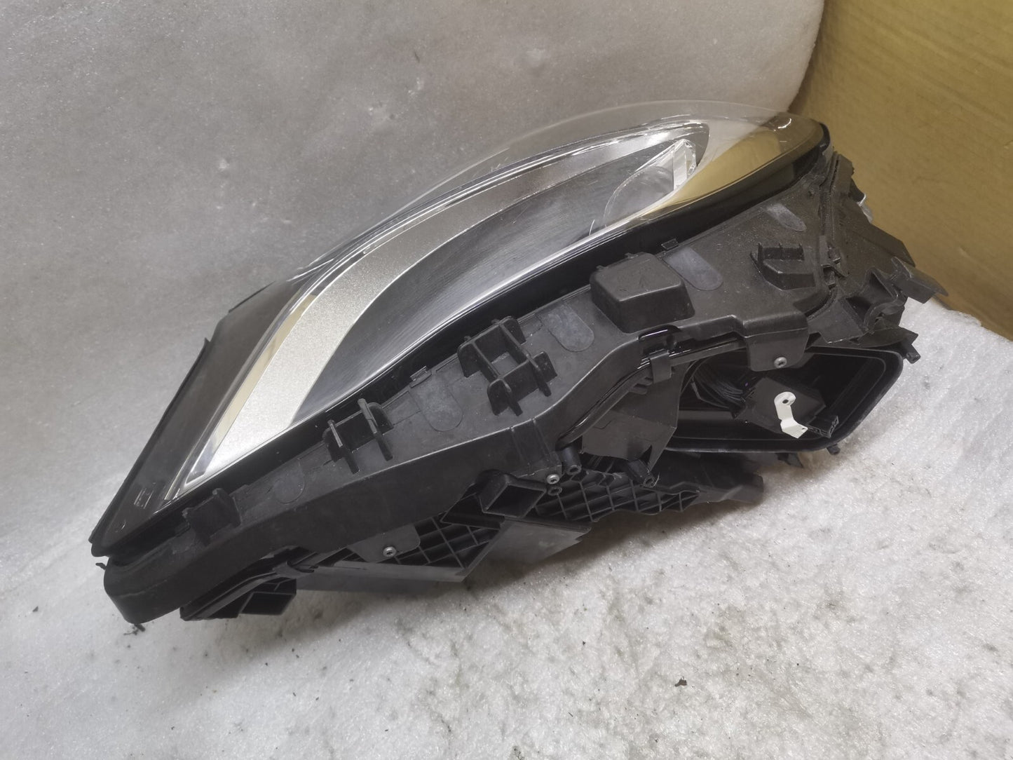 MERCEDES BENZ GLA 2017 -2020 LED PASSENGERSIDE HEADLIGHT A1569067100 m15650