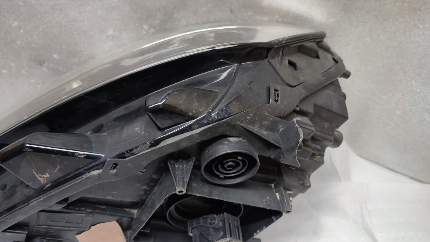 VOLKSWAGEN T-ROC R LINE N/S PASSENGER SIDE FULL LED HEADLIGHT  2GA941035Q vw151