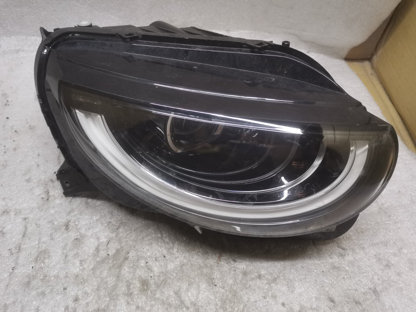 FIAT ABARTH 500 ELECTRIC 2020-23 FRONT HEADLIGHT T2-21 00521400250 fia6
