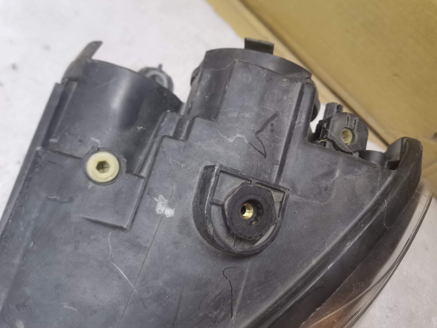 VOLKSWAGEN SCIROCCO HALOGEN HEADLIGHT FRONT LEFT PASSENGER 1K8941005R vw126