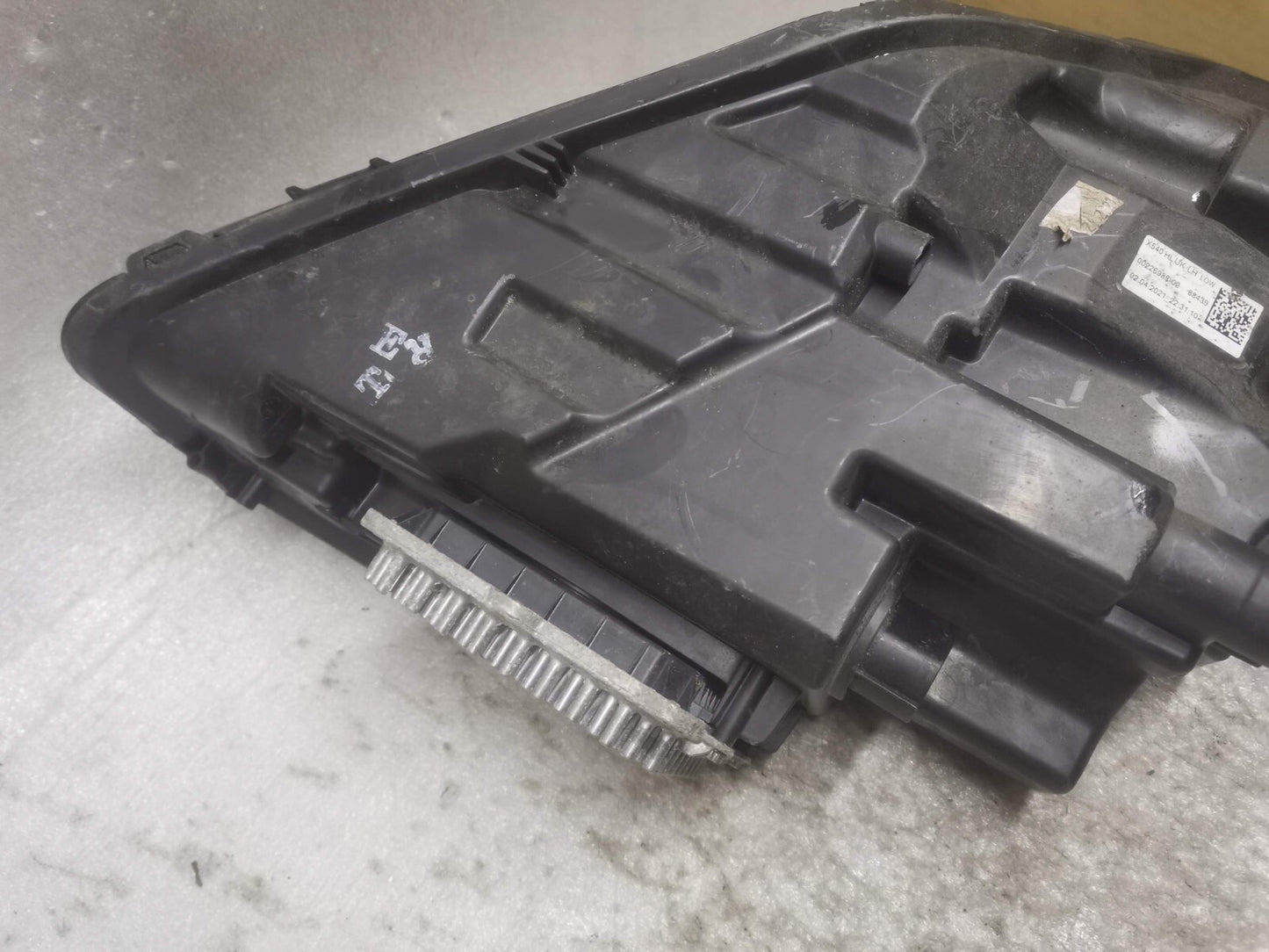 GENUINE JAGUAR E PACE X540 LEFT HEADLIGHT RHD 2017-2020 M9C313W030AB jlr35