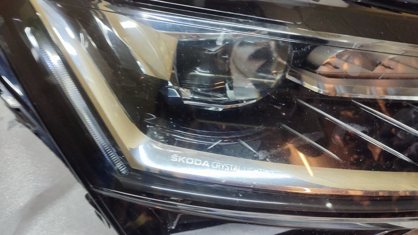 SKODA SUPERB MK3 FACELIFT CRYSTAL LED HEADLIGHT 2018-21 DRIVER O/S 3V2941016D 90