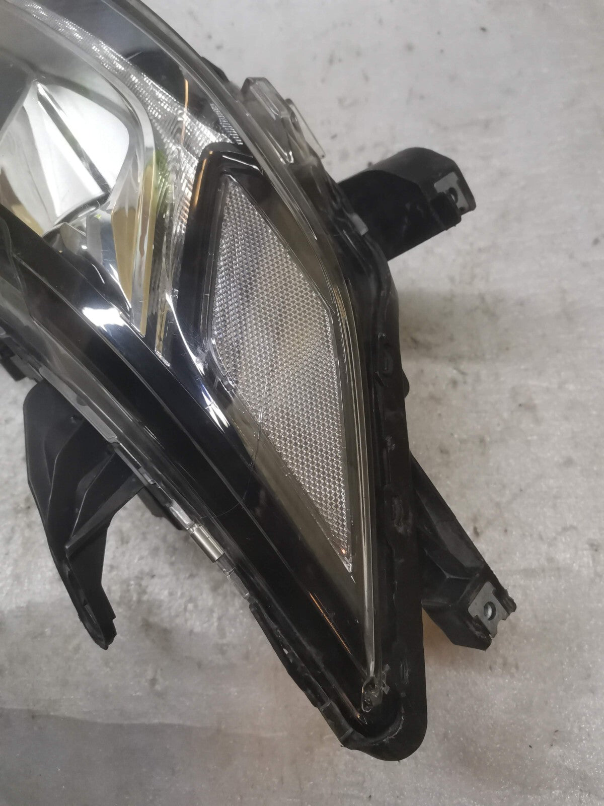 Mitsubishi Outlander MK3 Facelift Driver Right Side LED  Headlight 2018+ miou3