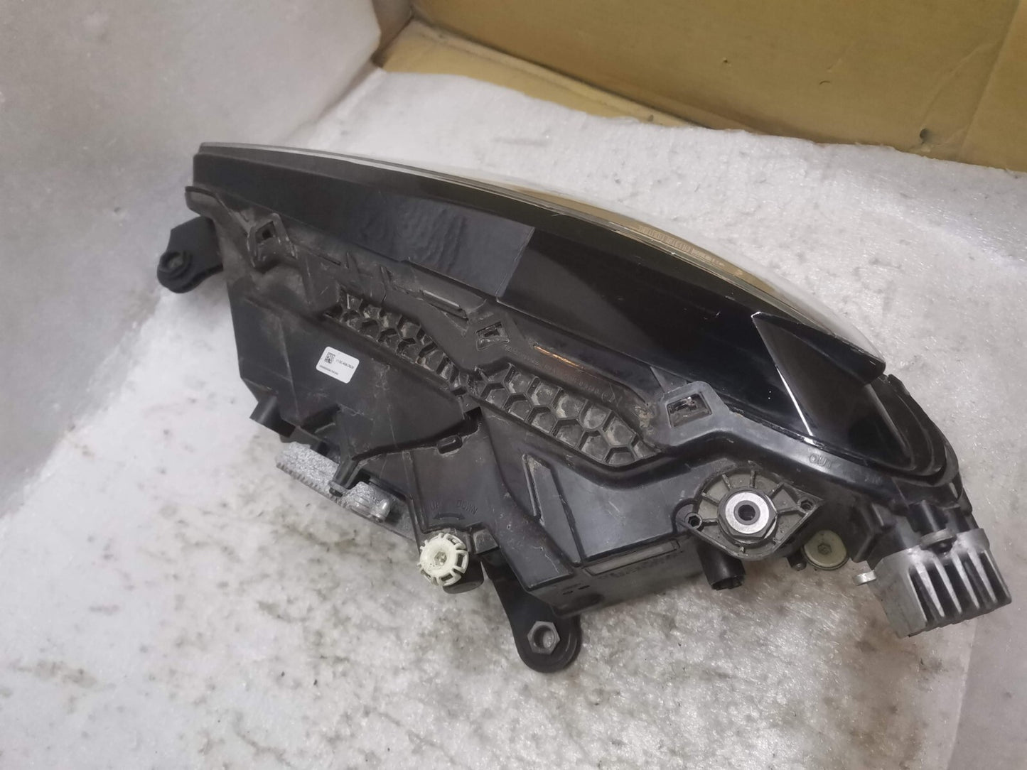 SKODA SUPERB MK3 FACELIFT CRYSTAL LED HEADLIGHT 2018-21 DRIVER O/S 3V2941016D 76