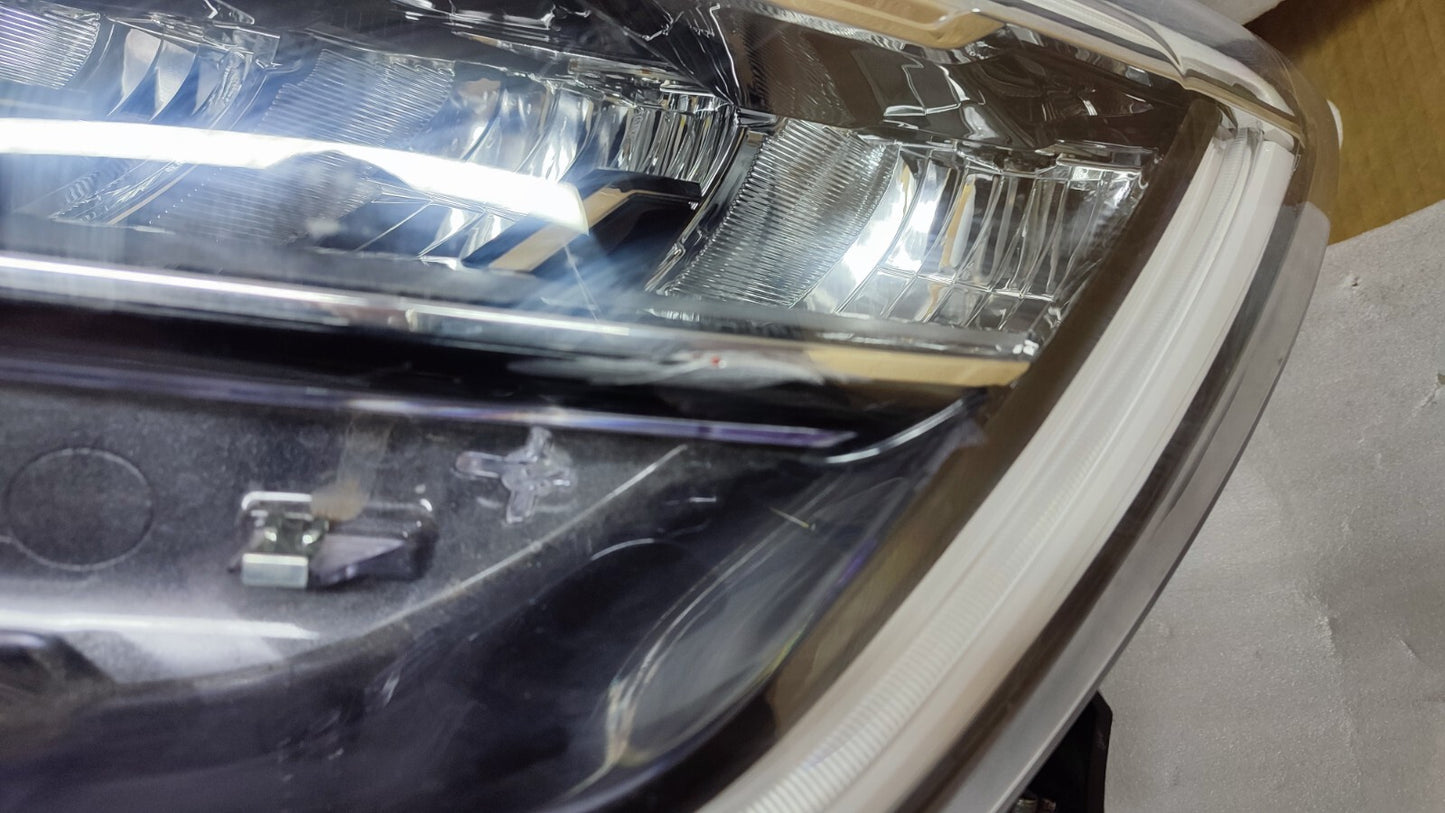 RENAULT ARKANA 2020-on left passenger side headlight genuine 260607497R ren34