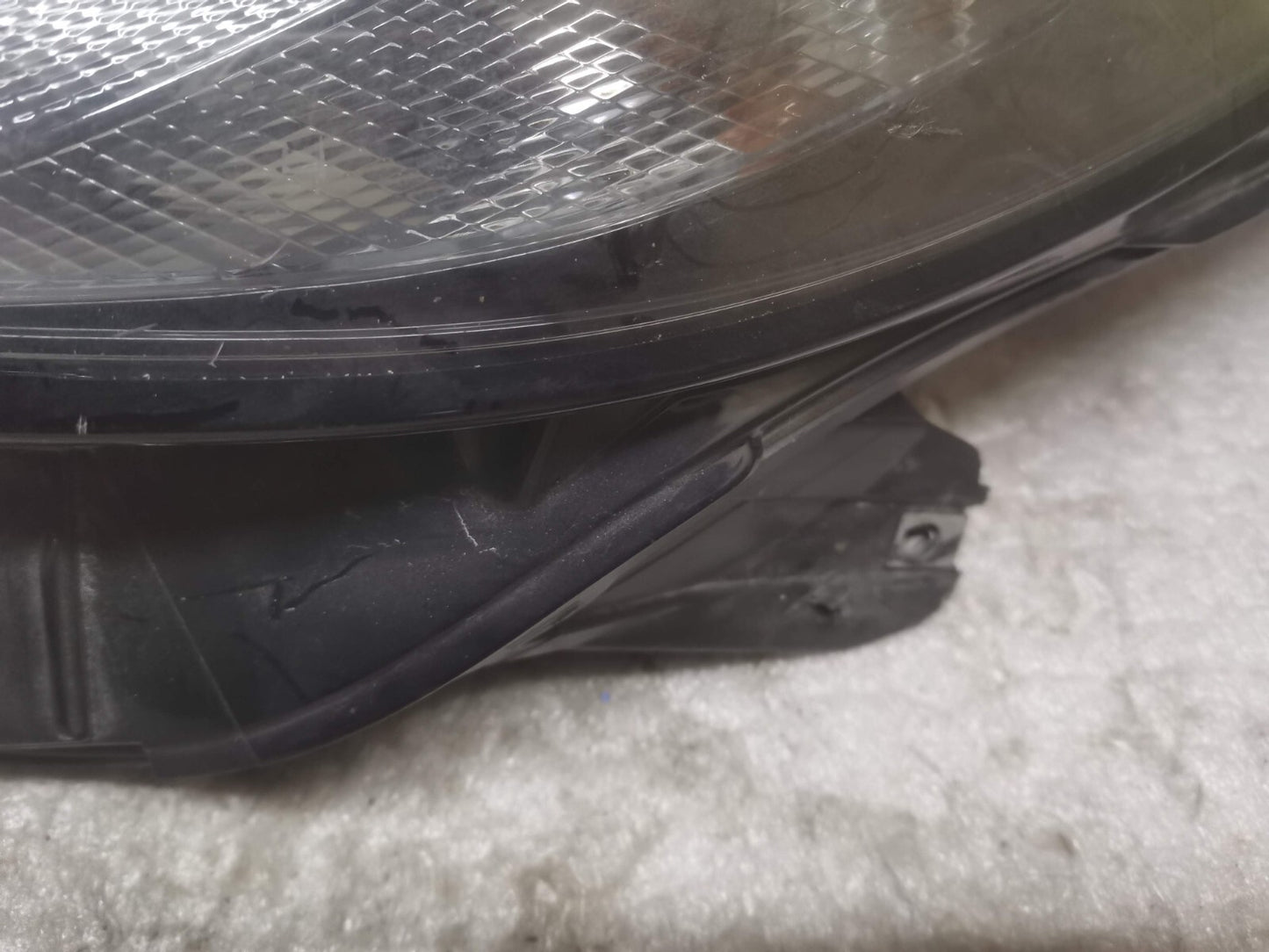 GENUINE VAUXHALL CORSA E 2015 - 2019 PASSENGER HALOGEN HEADLIGHT 39108224LH vx74