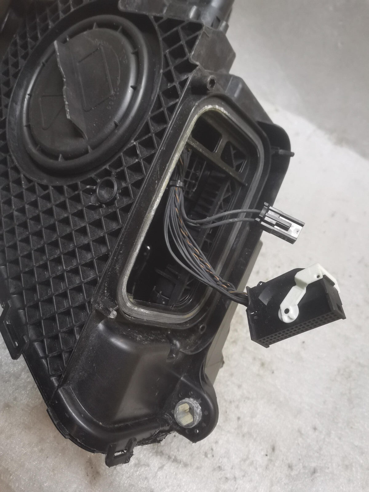 MERCEDES GLC W253 X253 PASSENGER SIDE HEADLIGHT 2019-21 A2539067101 m25349