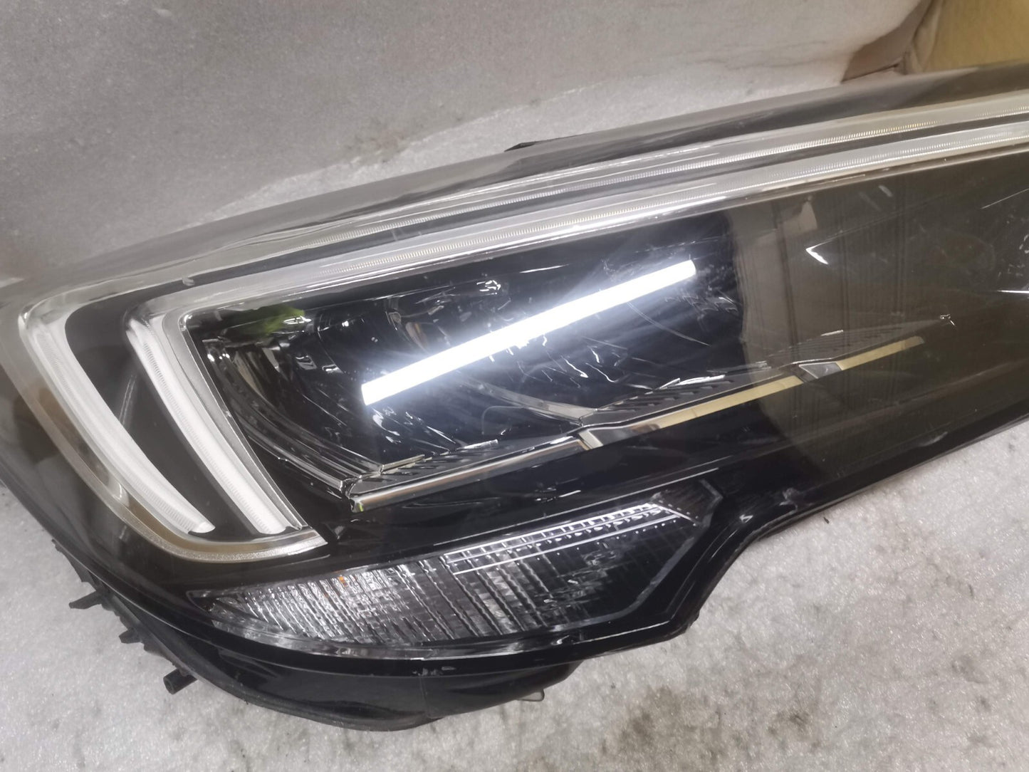 VAUXHALL CROSSLAND 2017-2021 DRIVER SIDE LED HEADLIGHT 39153541 vxcr49