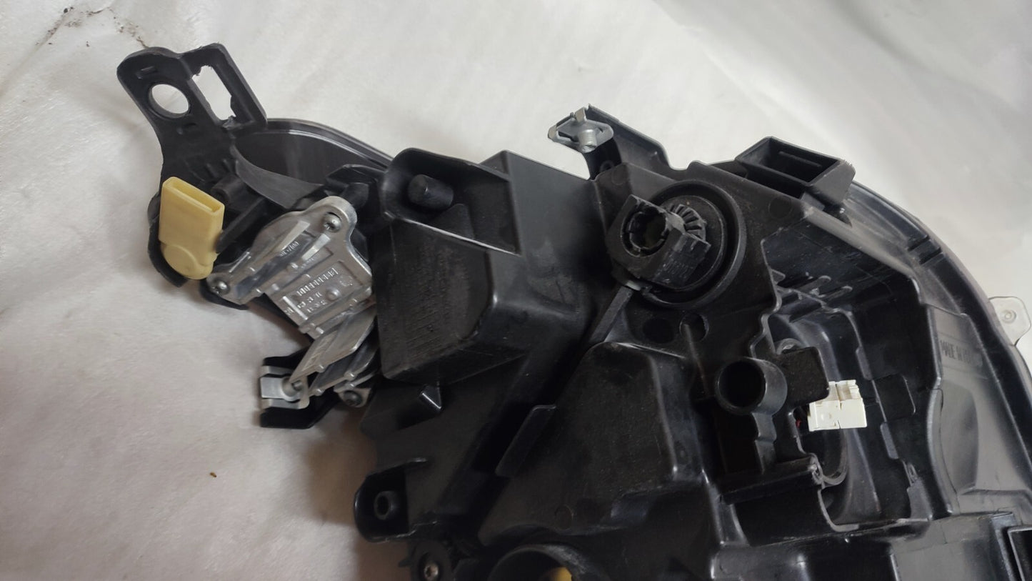 Volkswagen GOLF mk8 GENUINE 19+ DRIVER SIDE HEADLIGHT HEADLMAP 5H2941006C vw169