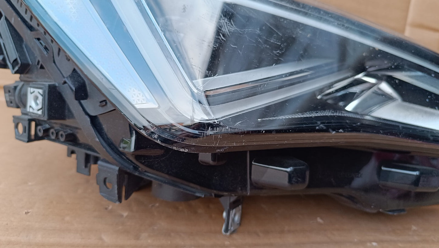 SEAT CUPRA FORMENTOR FR 2021 OFFSIDE DRIVER SIDE FRONT HEADLIGHT 5FH941008F se84