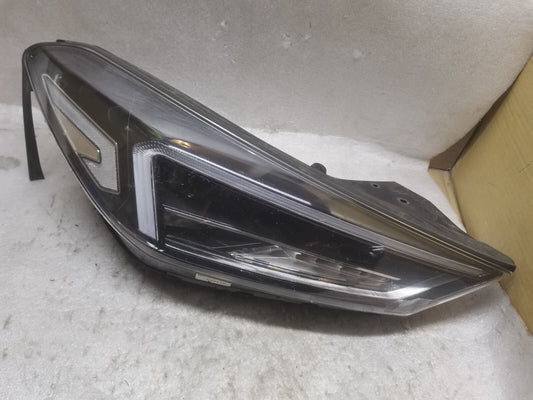 Hyundai TUCSON 2019 Right Driver Side Headlight Full LED. D792111A20 hytu2