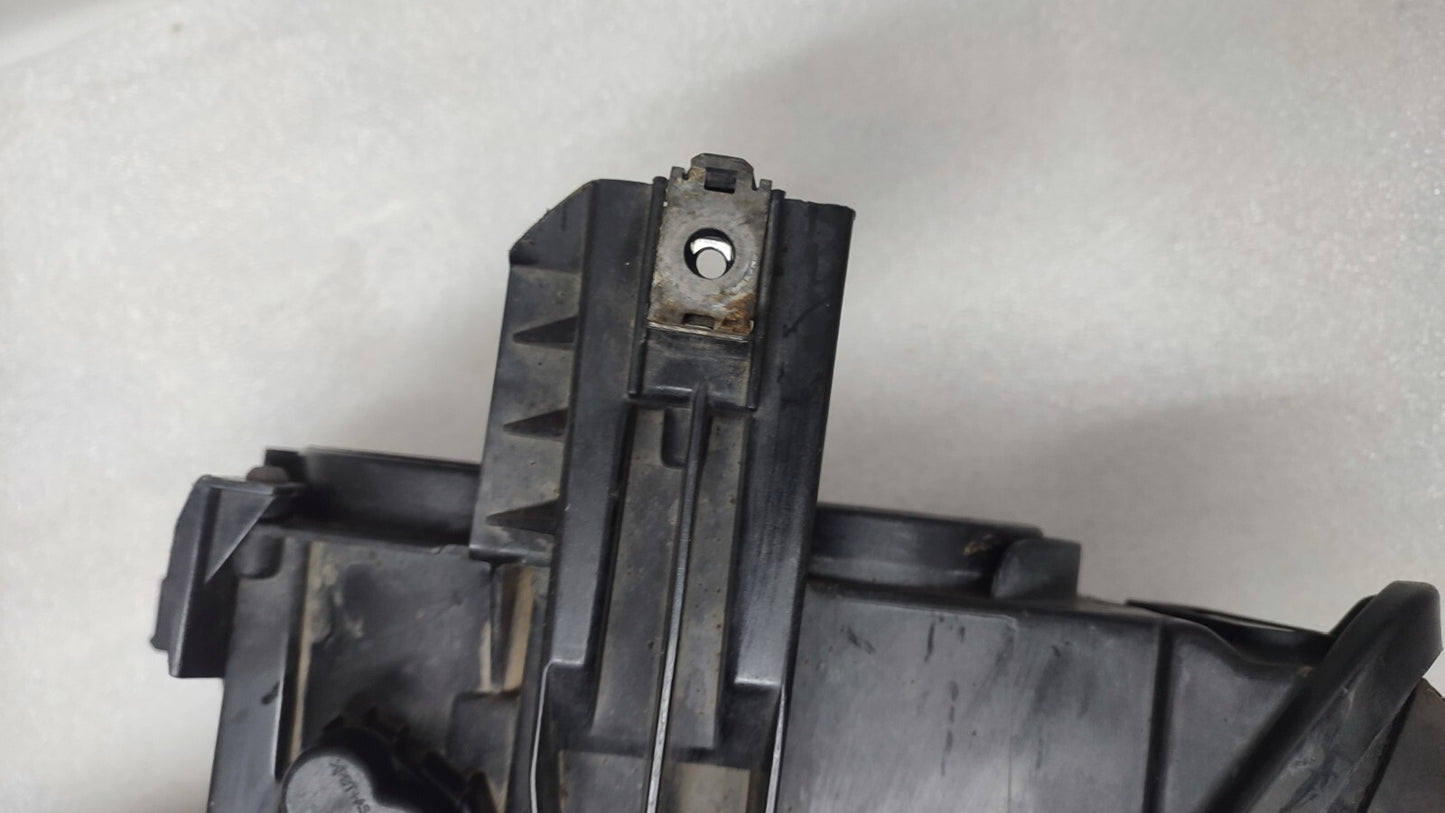 VOLKSWAGEN PASSAT FRONT HEADLIGHT LEFT PASSENGER SIDE HALOGEN B8 3G2941005B v178