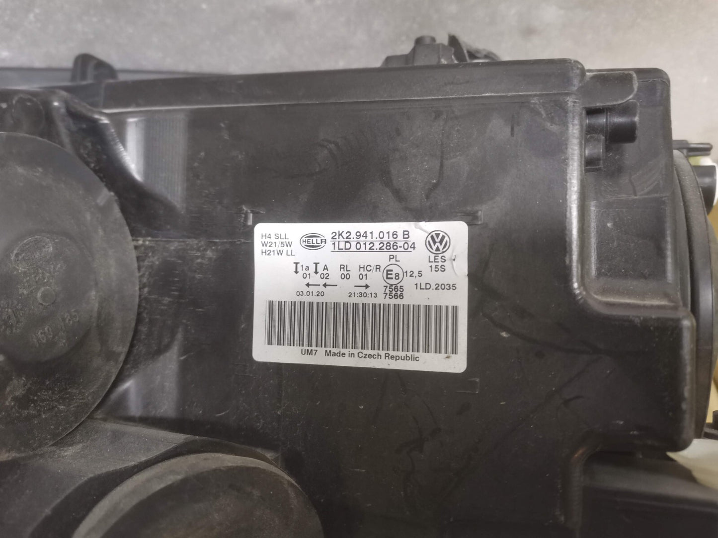 VOLKSWAGEN CADDY 2016 - 2020 DRIVERS SIDE FRONT HEADLIGHT 2K2941016B vwca129