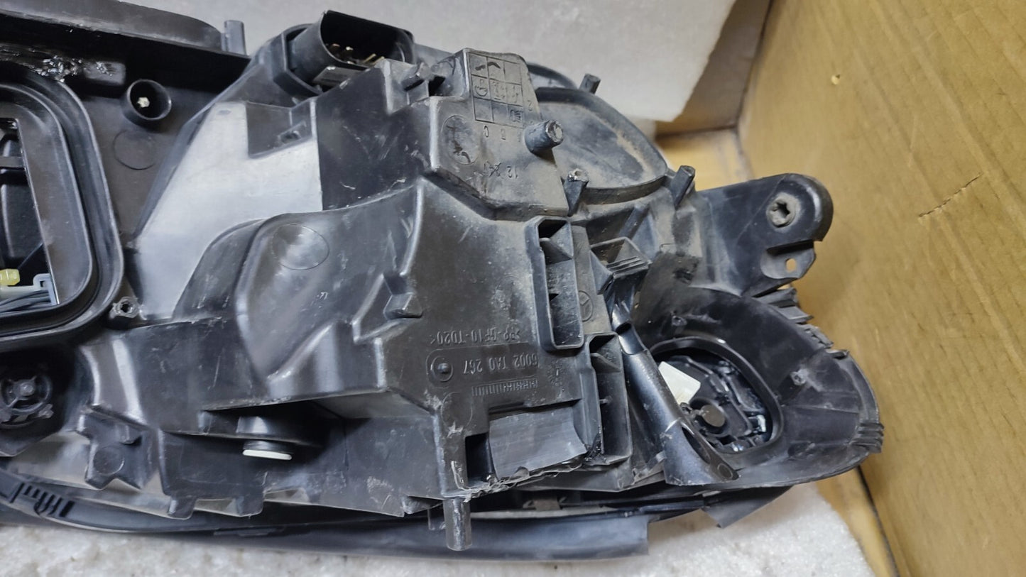 MERCEDES GLE W166 Passenger Side LED Intelligent Headlight A1669062303 m68