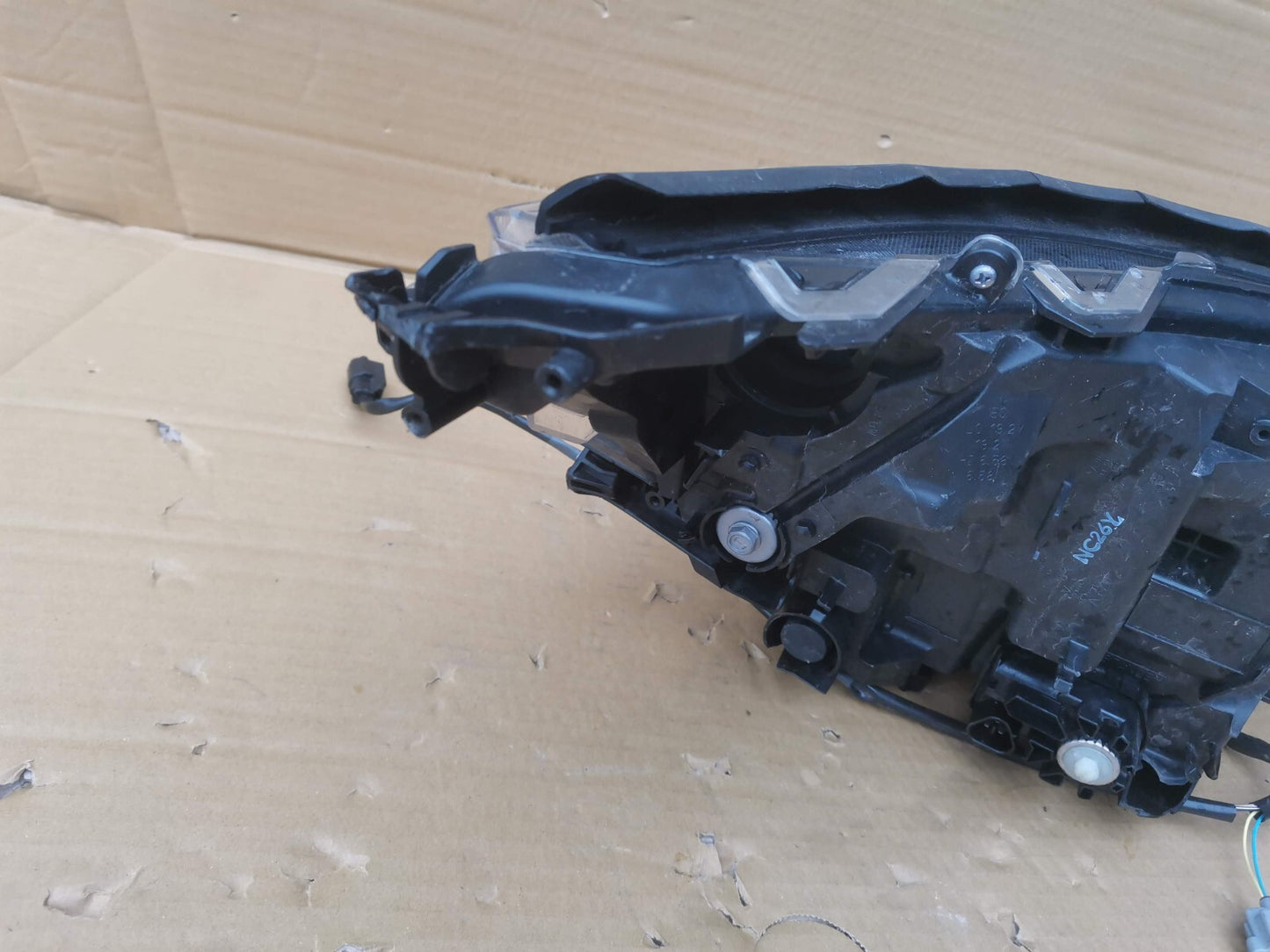 TOYOTA RAV4 2022 Genuine Left Passenger LED Headlight 51593 81145-42A22 tor412