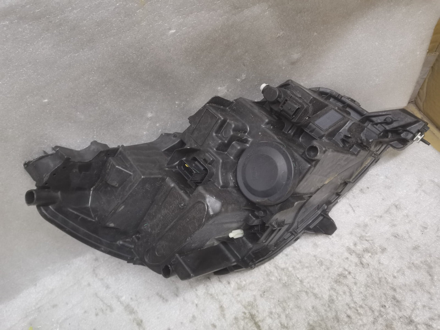 PEUGEOT 208 2008 2021 MK2 PASSENGER SIDE HEADLIGHT 9833036280 PSA54