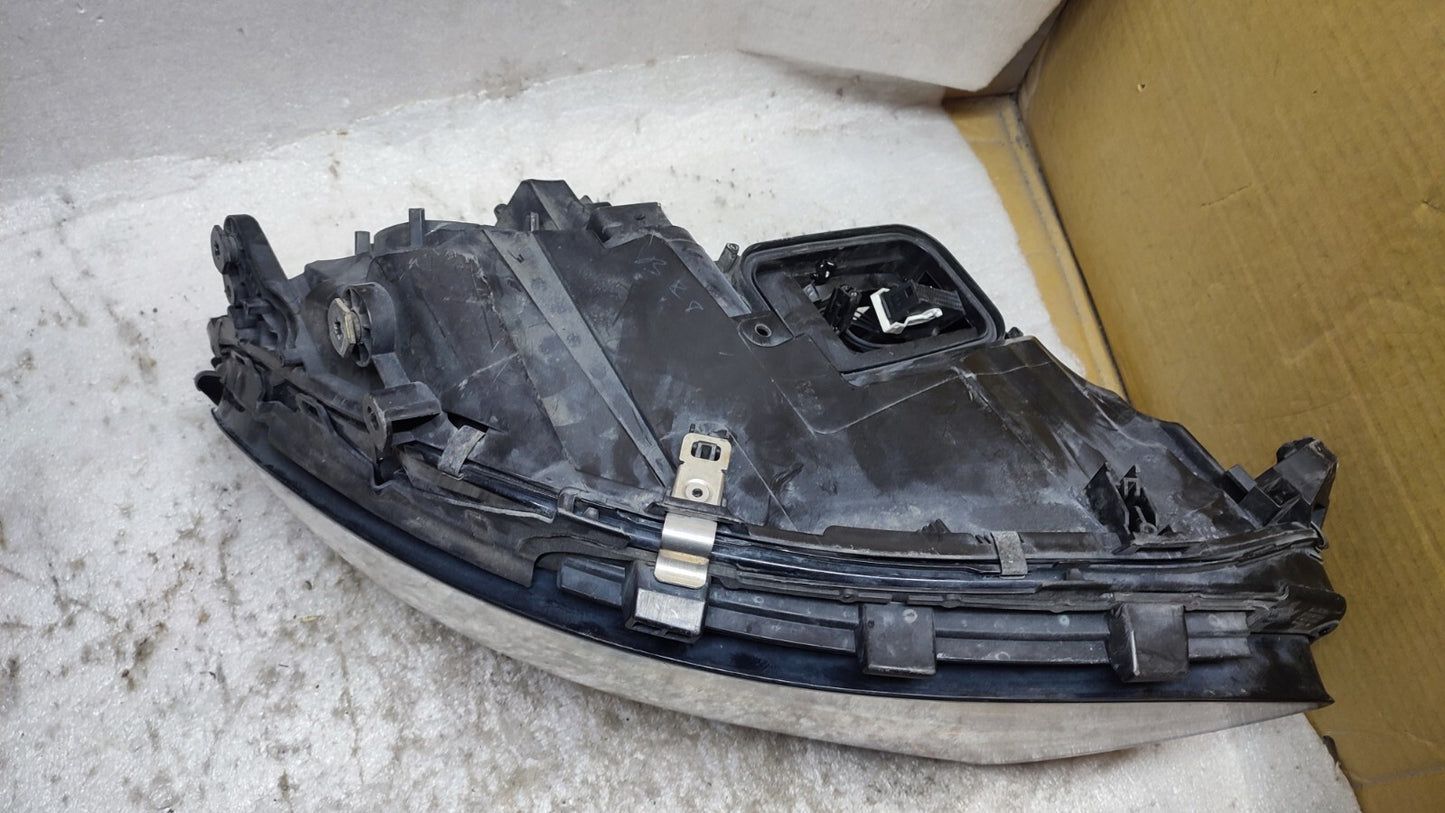 MERCEDES GLE W166 Passenger Side LED Intelligent Headlight A1669062303 m68