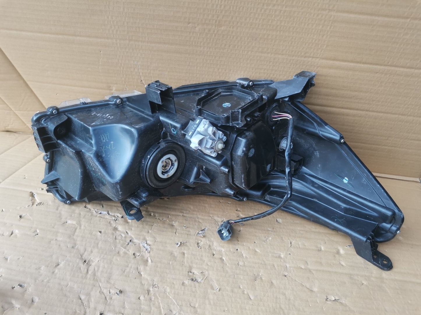 TOYOTA HILUX 2015-2019 PASSENG SIDE LEFT FULL LED XENON HEADLIGHT GENUINE tohi14