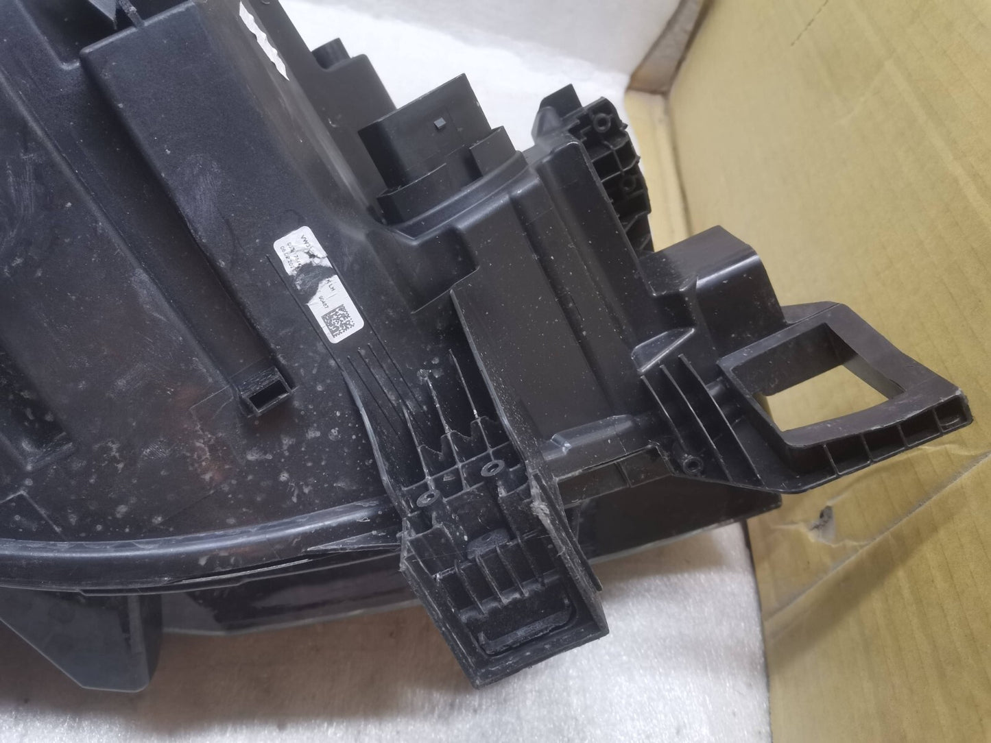 VOLKSWAGEN ID.4 ID4 11c941005a FRONT PASSENGER SIDE HEADLIGHT HEADLAMP VWId114