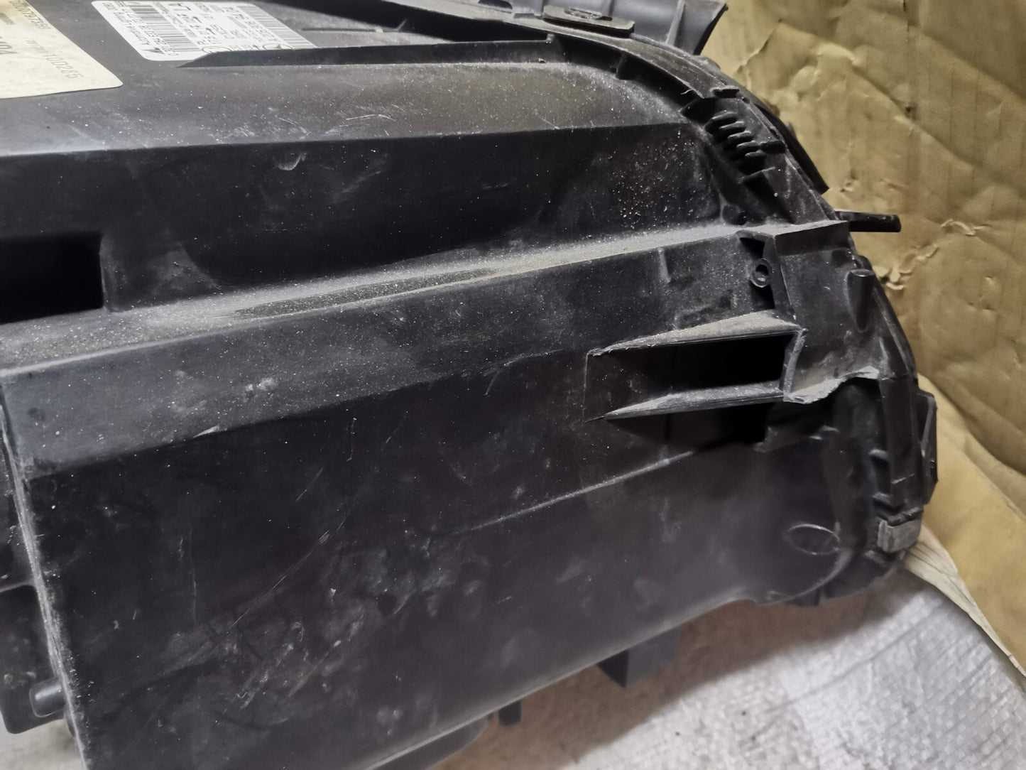 MERCEDES C CLASS W205 2015-2018 PASSENGER SIDE HEADLIGHT A2059069404 m20533